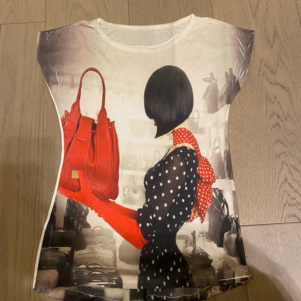 graphic tee
